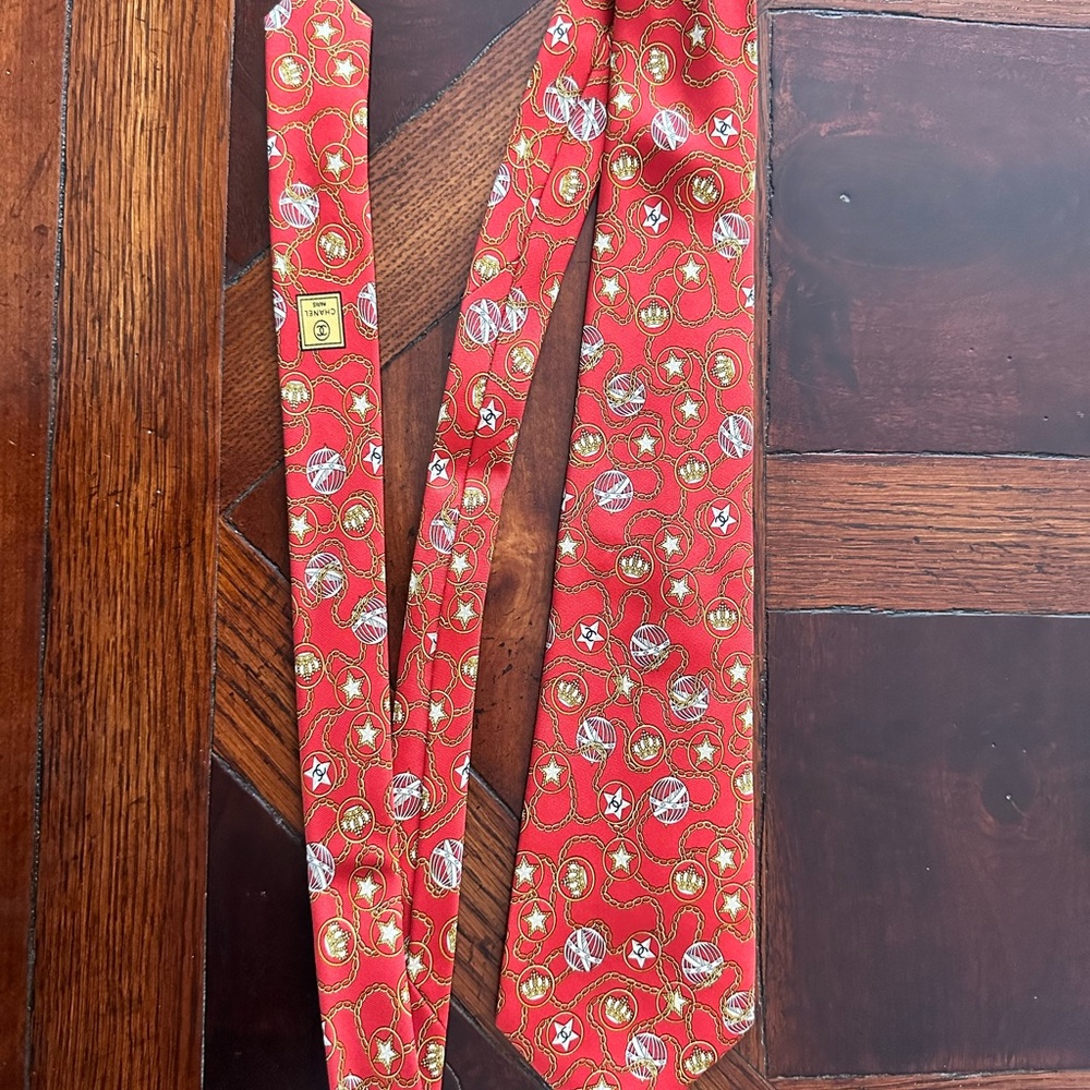 Chanel Red Patterned Tie - Picture 14 of 16